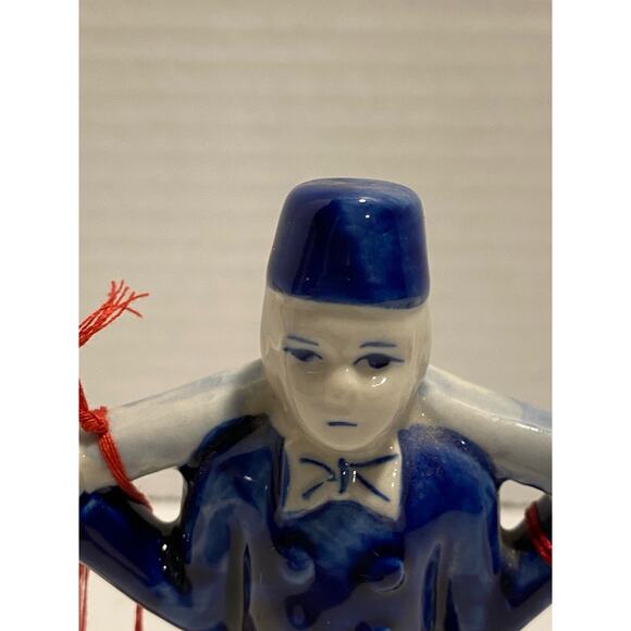 Vintage Figurine of a Dutch lady with two buckets of water, Collectible - Picture 4 of 10